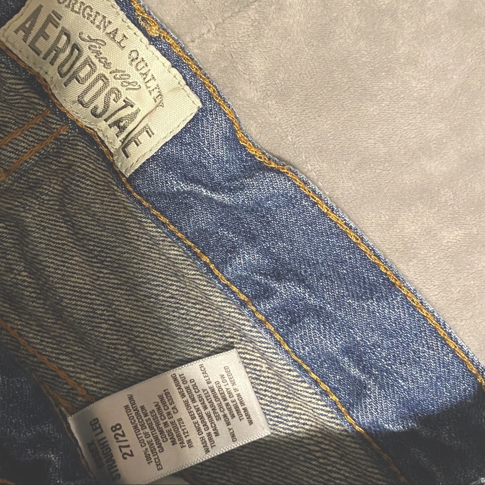 Aeropostale Ripped Jeans - Picture 4 of 5